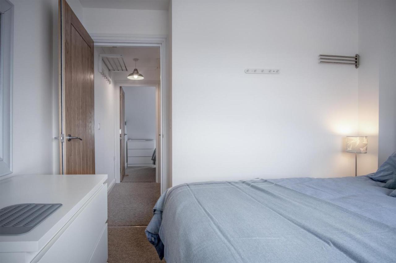 Ramsey Apartment - 2 Bedroom Apartment - Tenby Eksteriør bilde